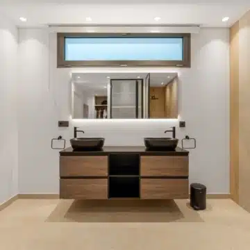 Luxury five bedroom villa within the prestigious Golf Valley of La Cerquilla, Nueva Andalucía Picture 29