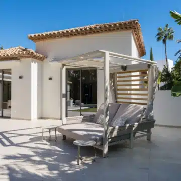 Luxury five bedroom villa within the prestigious Golf Valley of La Cerquilla, Nueva Andalucía Picture 39