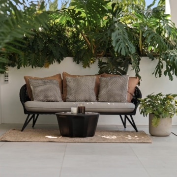 Beautifully presented contemporary villa in the sought-after area of Nueva Andalucía, Marbella Picture 38
