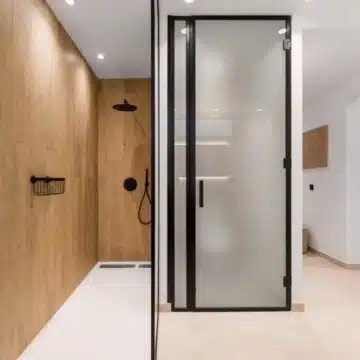 Luxury five bedroom villa within the prestigious Golf Valley of La Cerquilla, Nueva Andalucía Picture 40