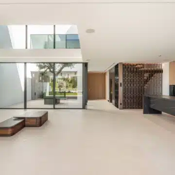 Modern Semi-Detached villa with rooftop pool in Nueva Andalucia, Marbella Picture 7