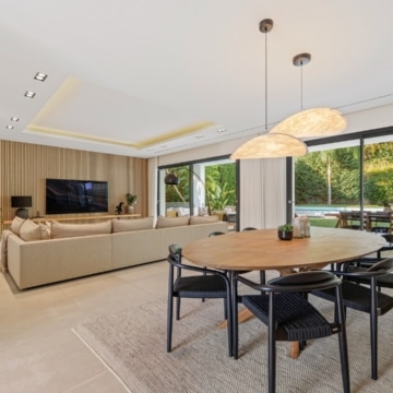 Beautifully presented contemporary villa in the sought-after area of Nueva Andalucía, Marbella Picture 4