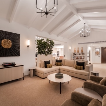 Luxury five bedroom villa within the prestigious Golf Valley of La Cerquilla, Nueva Andalucía Picture 6