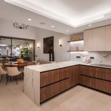 Luxury five bedroom villa within the prestigious Golf Valley of La Cerquilla, Nueva Andalucía Picture 49