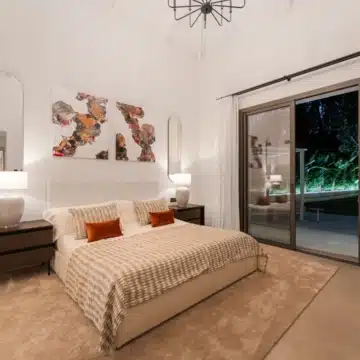 Luxury five bedroom villa within the prestigious Golf Valley of La Cerquilla, Nueva Andalucía Picture 51