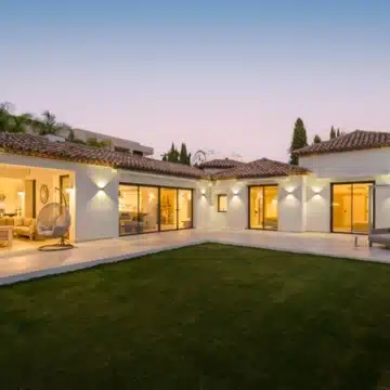 Luxury five bedroom villa within the prestigious Golf Valley of La Cerquilla, Nueva Andalucía Picture 57