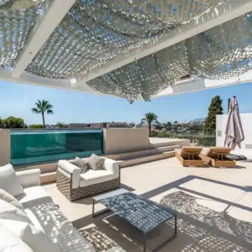 Semi-detached villa with panoramic sea views in the heart of Nueva Andalucía, Marbella Picture 7