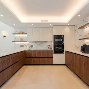 Luxury five bedroom villa within the prestigious Golf Valley of La Cerquilla, Nueva Andalucía Picture 12