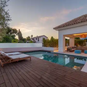 Luxury 5 bedroom villa with sleek architecture in Linda Vista Baja, San Pedro de Alcántara Picture 34