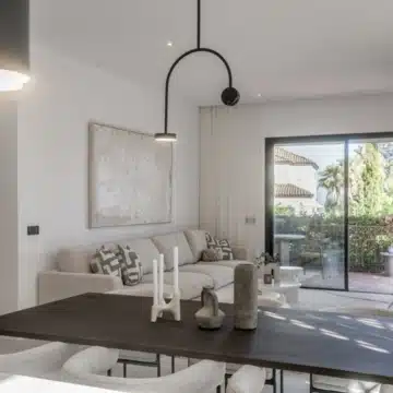 Three bedroom apartment located near the Sierra Blanca mountain range in the prestigious Altos Reales Picture 26