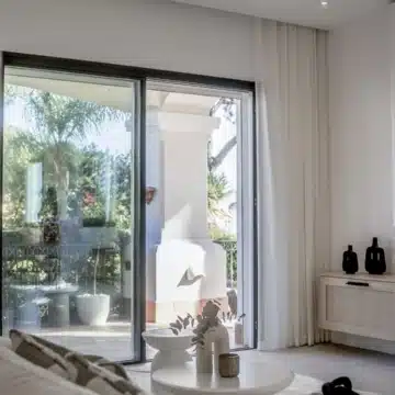 Three bedroom apartment located near the Sierra Blanca mountain range in the prestigious Altos Reales Picture 30