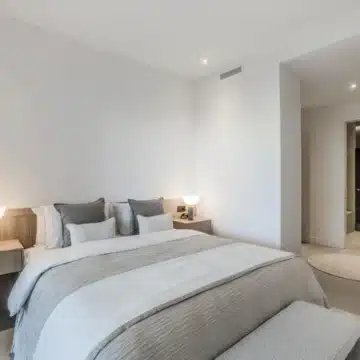 Three bedroom apartment located near the Sierra Blanca mountain range in the prestigious Altos Reales Picture 8