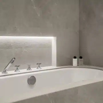 Three bedroom apartment located near the Sierra Blanca mountain range in the prestigious Altos Reales Picture 36