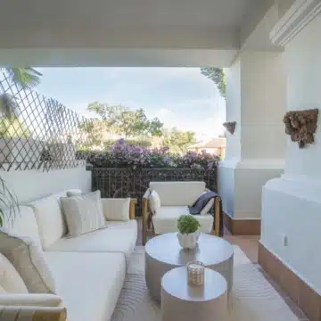 Three bedroom apartment located near the Sierra Blanca mountain range in the prestigious Altos Reales Picture 39