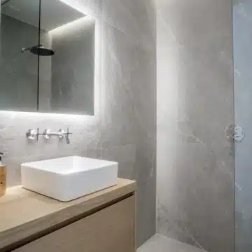 Three bedroom apartment located near the Sierra Blanca mountain range in the prestigious Altos Reales Picture 16