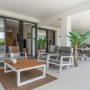 Ground-floor two bedroom apartment located in the sought-after Mirador del Golf, Estepona Picture 4