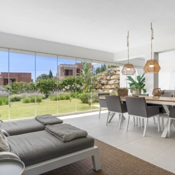 Ground-floor two bedroom apartment located in the sought-after Mirador del Golf, Estepona Picture 15