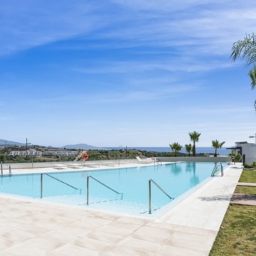 Ground-floor two bedroom apartment located in the sought-after Mirador del Golf, Estepona Picture 9