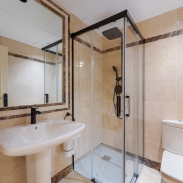 Elegant three-bedroom apartment in Montebello Hills, an exclusive private community in Sierra Blanca Picture 19