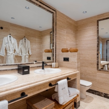 Elegant three-bedroom apartment in Montebello Hills, an exclusive private community in Sierra Blanca Picture 20