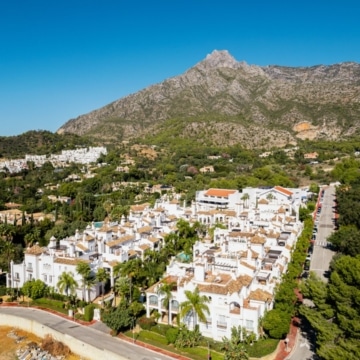 Elegant three-bedroom apartment in Montebello Hills, an exclusive private community in Sierra Blanca Picture 26