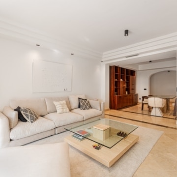 Elegant three-bedroom apartment in Montebello Hills, an exclusive private community in Sierra Blanca Picture 3