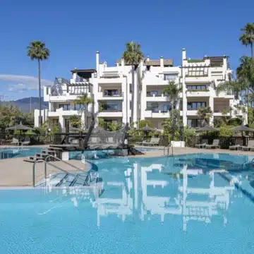 Newly renovated groundfloor apartment in the beachfront community of Bahia del Velerin, Estepona Picture 0