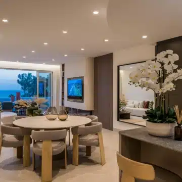 Meticulously renovated beachfront penthouse that epitomizes luxury coastal living in Bahia del Velerin, Estepona Picture 39