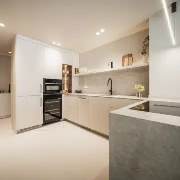 Newly renovated 3-bedroom duplex apartment in La Quinta, Benahavis Picture 15