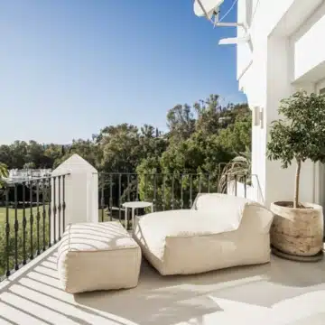 Newly renovated 3-bedroom duplex apartment in La Quinta, Benahavis Picture 17