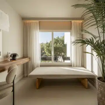 Newly renovated 3-bedroom duplex apartment in La Quinta, Benahavis Picture 27