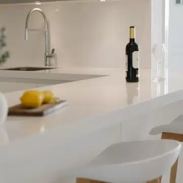 Stunning ground-floor apartment in the highly sought-after community of Azahar de Marbella, Nueva Andalucia Picture 15