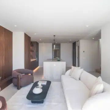 Newly renovated four bedroom duplex penthouse in Nueva Andalucia, Marbella Picture 5