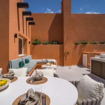 Newly renovated four bedroom duplex penthouse in Nueva Andalucia, Marbella Picture 19