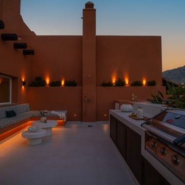 Newly renovated four bedroom duplex penthouse in Nueva Andalucia, Marbella Picture 41