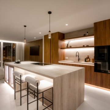 Newly renovated four bedroom duplex penthouse in Nueva Andalucia, Marbella Picture 36