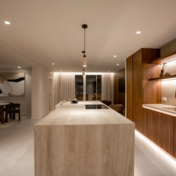 Newly renovated four bedroom duplex penthouse in Nueva Andalucia, Marbella Picture 37
