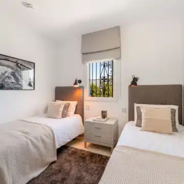 Three-bedroom duplex penthouse with sea views in Castiglione, San Pedro de Alcantara Picture 11