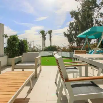 Beachfront luxury townhouse with breathtaking sea views in The Island, Estepona Picture 8