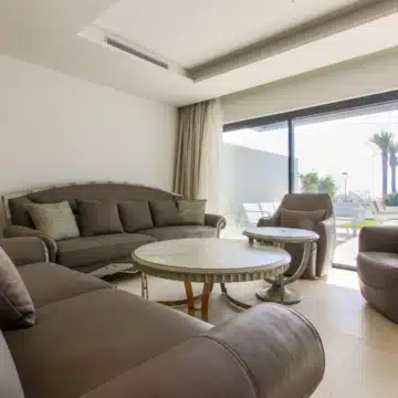 Beachfront luxury townhouse with breathtaking sea views in The Island, Estepona Picture 2