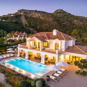 Andalusian-inspired luxury mansion with panoramic views in Marbella Club Golf Resort, Benahavis Picture 32