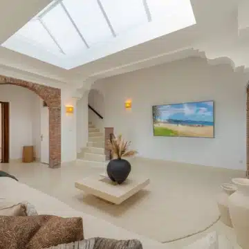 Andalusian style luxury villa with panoramic sea views in El Madroñal, Benahavis Picture 12