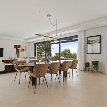 Newly built detached villa surrounded by nature in Fuente del Espanto, Benahavis Picture 10