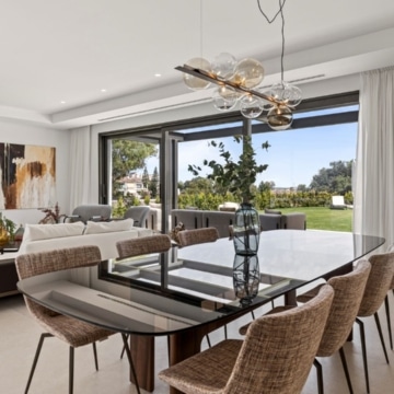 Newly built detached villa surrounded by nature in Fuente del Espanto, Benahavis Picture 9