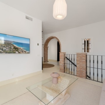 Andalusian style luxury villa with panoramic sea views in El Madroñal, Benahavis Picture 14