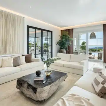 Andalusian-inspired luxury mansion with panoramic views in Marbella Club Golf Resort, Benahavis Picture 13