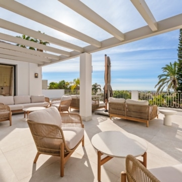 Newly renovated mediterranean home with incredible sea views in La Quinta, Benahavis Picture 24