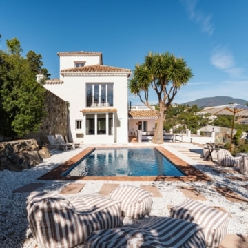 Andalusian style luxury villa with panoramic sea views in El Madroñal, Benahavis Picture 17