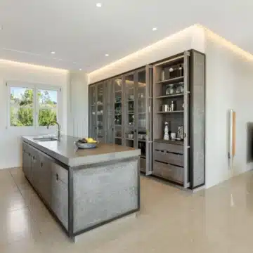 Andalusian-inspired luxury mansion with panoramic views in Marbella Club Golf Resort, Benahavis Picture 21