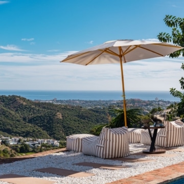 Andalusian style luxury villa with panoramic sea views in El Madroñal, Benahavis Picture 18